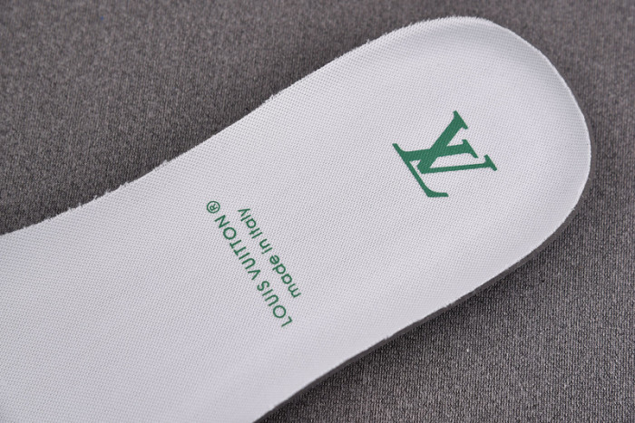 L1VV TRAINER