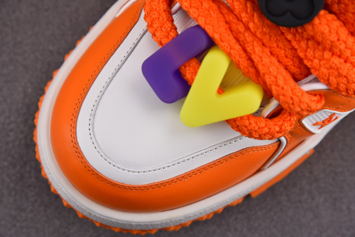 L1VV TRAINER