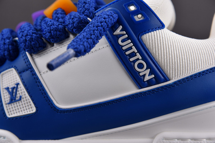 L1VV TRAINER