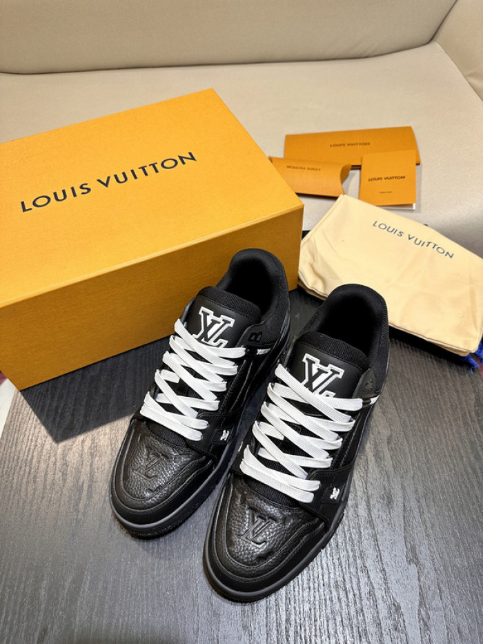 L1VV TRAINER
