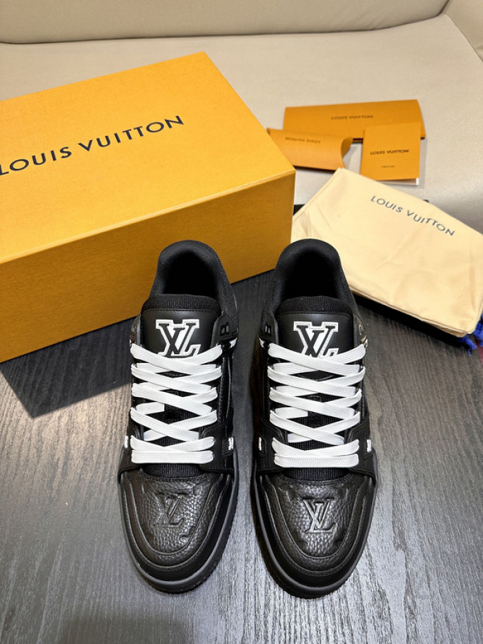 L1VV TRAINER
