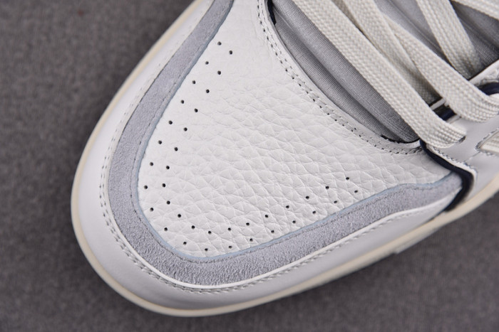 L1VV TRAINER