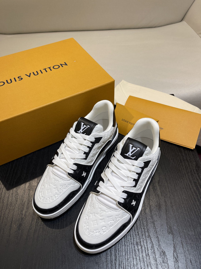 L1VV TRAINER