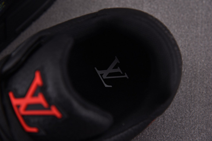 L1VV TRAINER