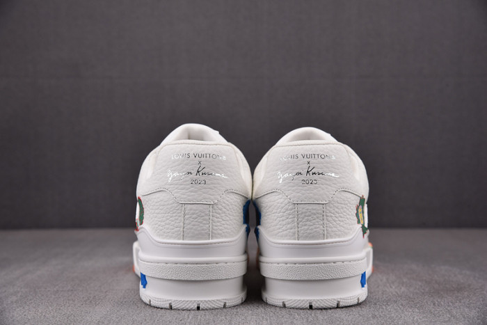 L1VV TRAINER