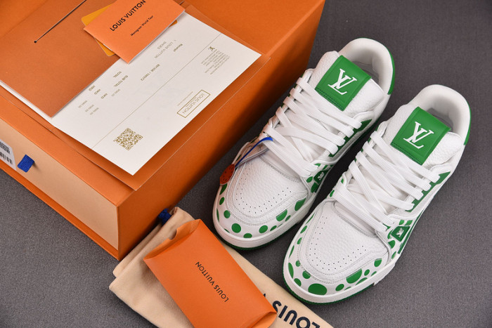 L1VV TRAINER
