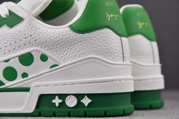 L1VV TRAINER