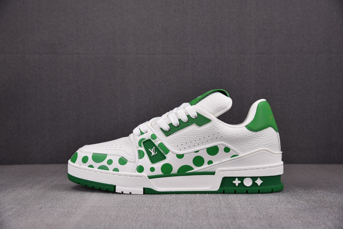 L1VV TRAINER