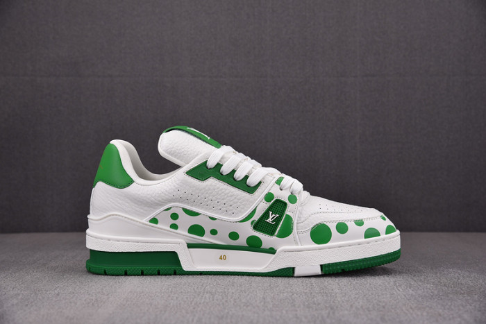 L1VV TRAINER