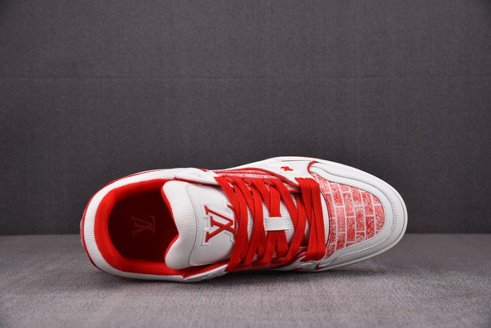 L1VV TRAINER