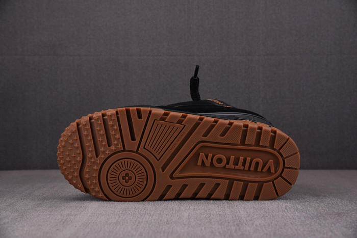 L1VV TRAINER
