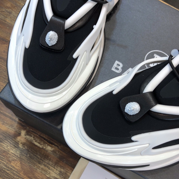 BALMAIN UNICORN LOW-TOP SNEAKERS