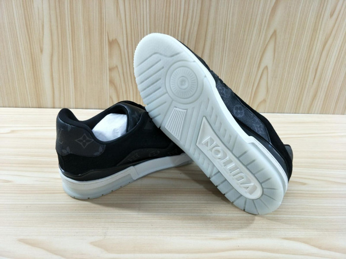 L1VV TRAINER