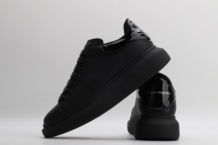 ALEXANDER MCQUEEN Sneaker