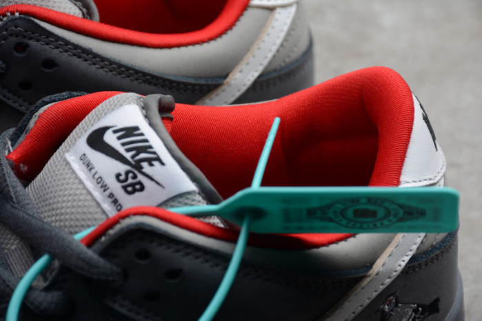 Nike SB Dunk Low Staple NYC Pigeon 304292-011