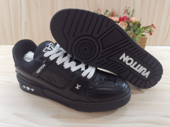 L1VV TRAINER