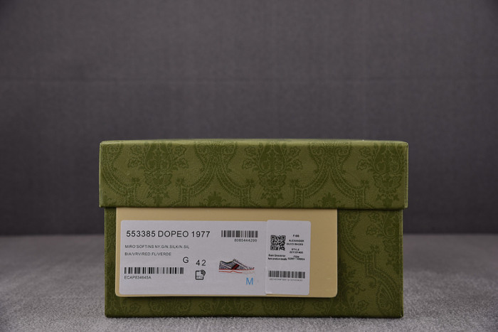 GU LOW TOP SNEAKER