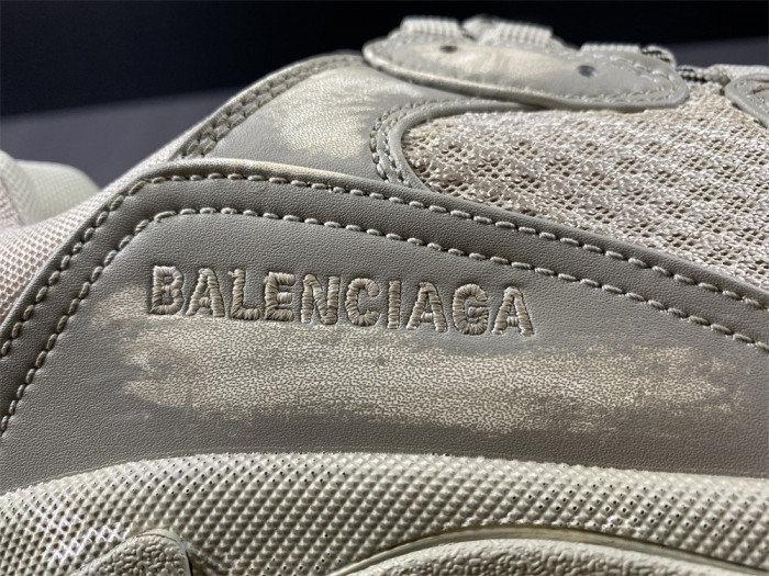 BALEN Triple S Sneaker 524039 W3CN3 9700