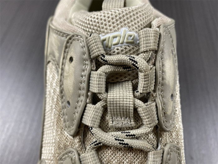 BALEN Triple S Sneaker 524039 W3CN3 9700