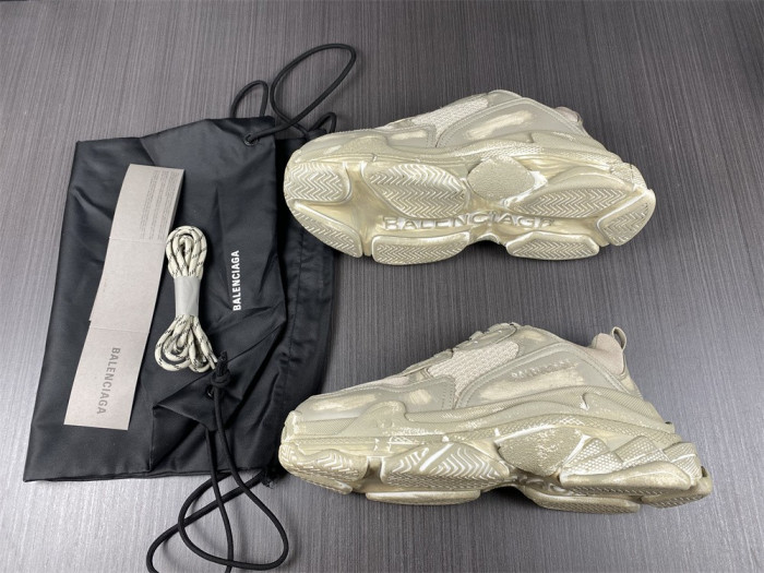 BALEN Triple S Sneaker 524039 W3CN3 9700