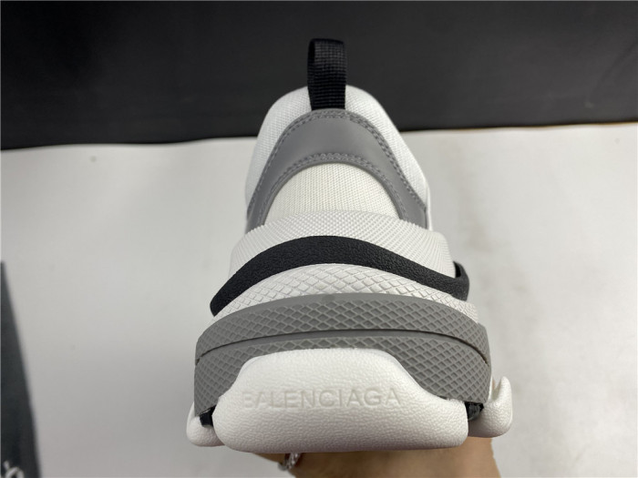BALEN Triple S Sneaker 536737 W0901 9089