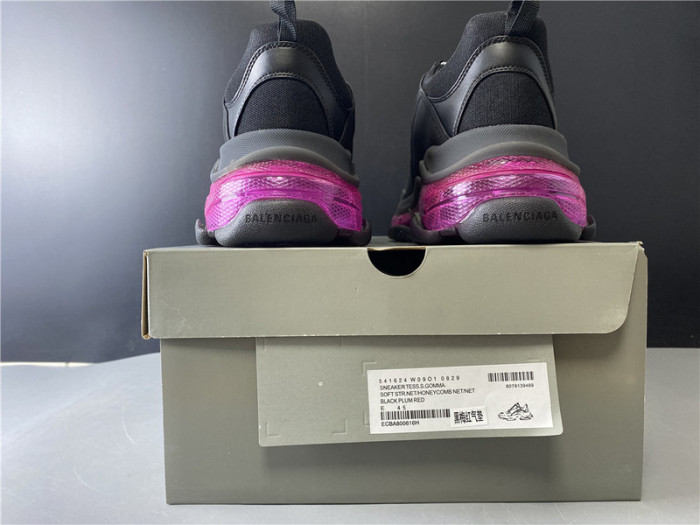 Balen Triple S Black Sneaker 541624 W09OA 0829