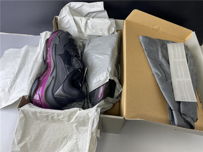 Balen Triple S Black Sneaker 541624 W09OA 0829