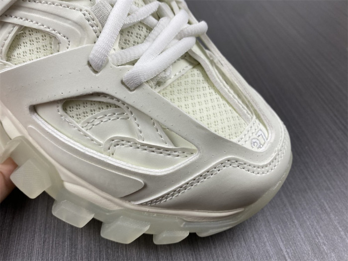 BALEN TRACK TRAINER WHITE 542436 W3CR1 9000
