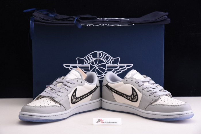 AIR Jordan 1  X DIOR Low 553668-998