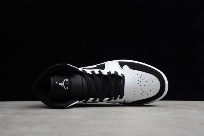 Air Jordan 1 Mid White Black 554724-113