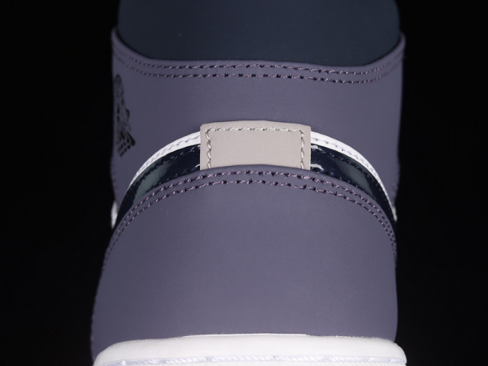 Air Jordan 1 Mid Obsidian Sanded Purple 554724-445