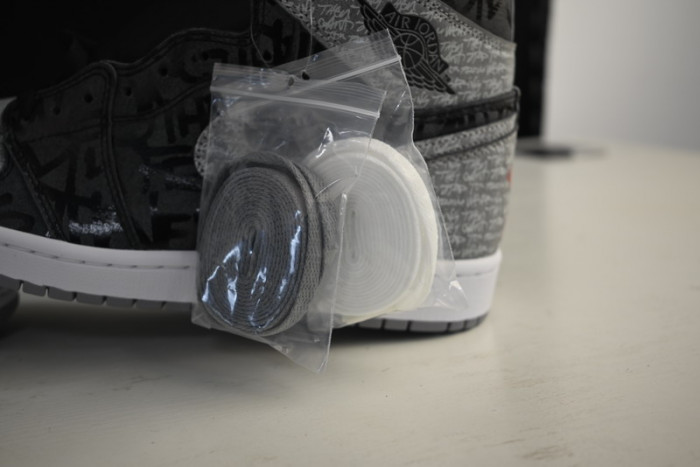 Air Jordan 1 Retro High OG "Rebellionaire" 555088-036