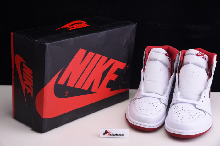 Air Jordan 1 Retro Metallic Red (2017) 555088-103