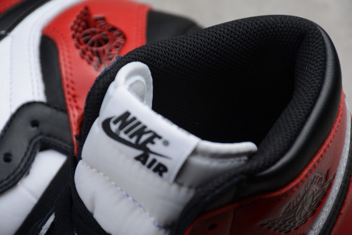 Air Jordan 1 Retro Black Toe (2016) 555088-125
