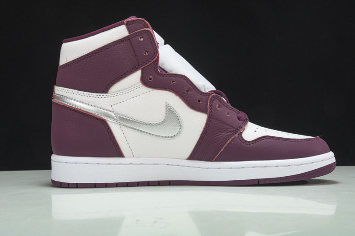 Air Jordan 1 High OG “Bordeaux” 555088-611