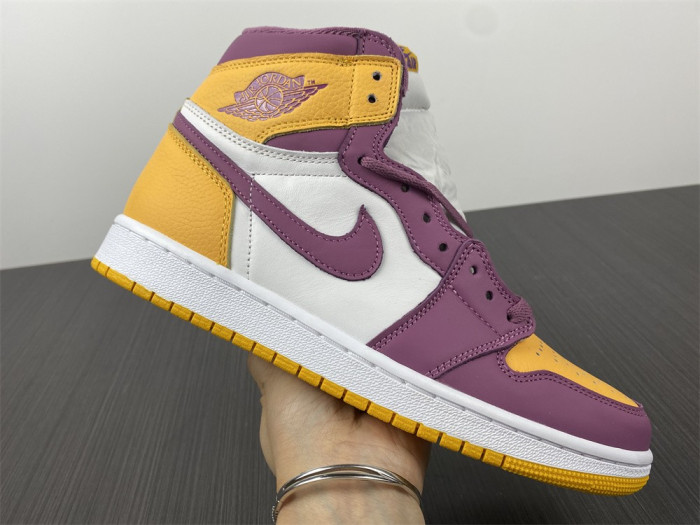 Air Jordan 1 High OG ‘Brotherhood’ 555088-706