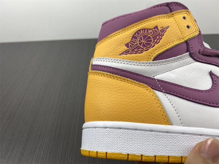 Air Jordan 1 High OG ‘Brotherhood’ 555088-706