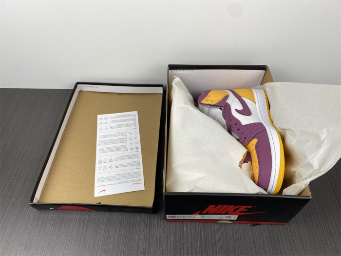 Air Jordan 1 High OG ‘Brotherhood’ 555088-706