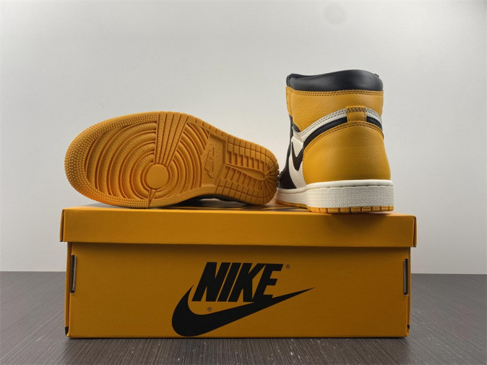 Air Jordan 1 High OG “Yellow Toe”  555088-711