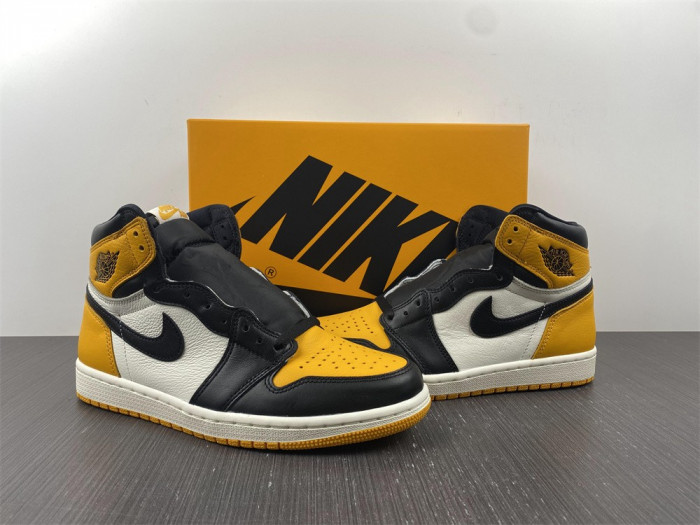Air Jordan 1 High OG “Yellow Toe”  555088-711