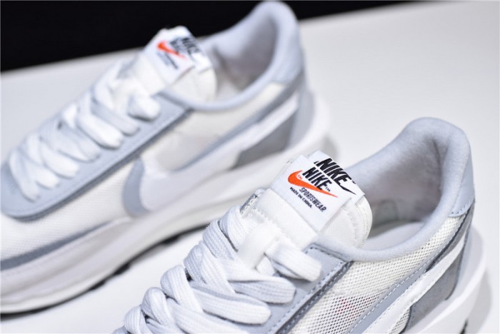 Nike LD Waffle sacai Summit White BV0073-100