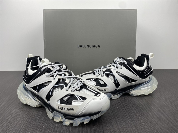 BALEN TRACK TRAINER 647741 W3BZ2 9010