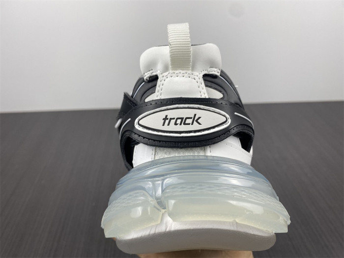 BALEN TRACK TRAINER 647741 W3BZ2 9010
