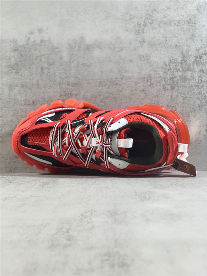 BALEN TRACK TRAINER RED 647742 W3BZ1 6591