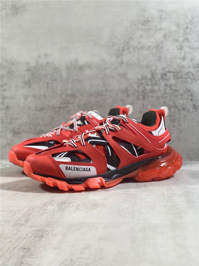 BALEN TRACK TRAINER RED 647742 W3BZ1 6591