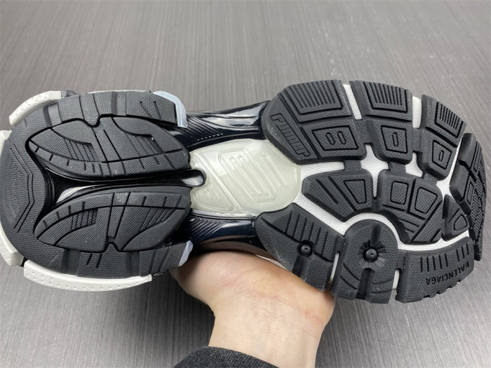 BALEN Black & White Runner Sneakers 677402 W3RB2 9010