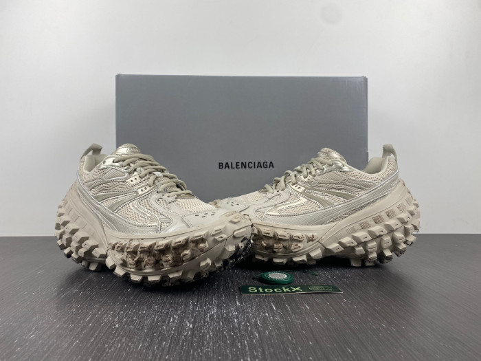 Balen Defender 685613 W2RAF 9700