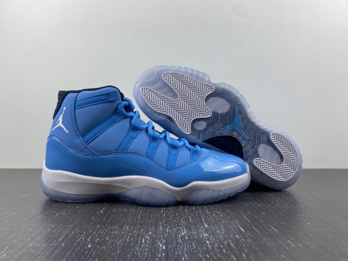 Air Jordan Ultimate Gift of Flight 717602-900