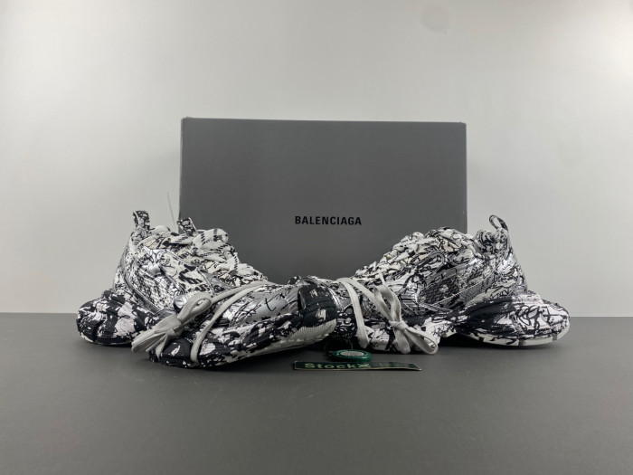 BALEN 3XL SNEAKER 734734 W3XDC 0135