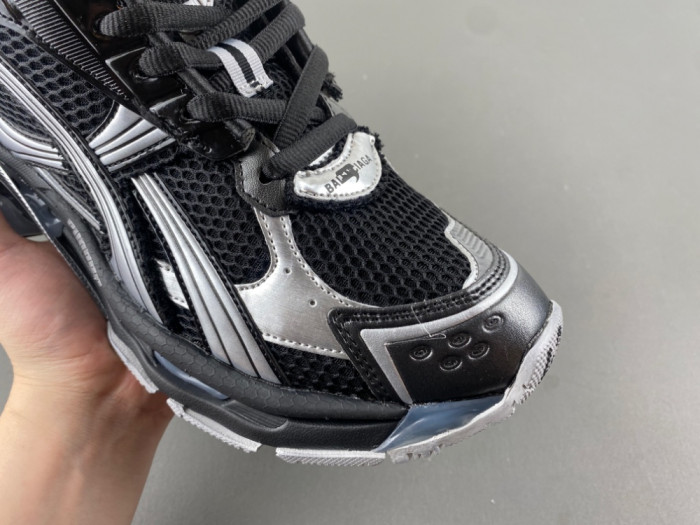 Balen Runner Sneakers 772774 W3RNY 0322